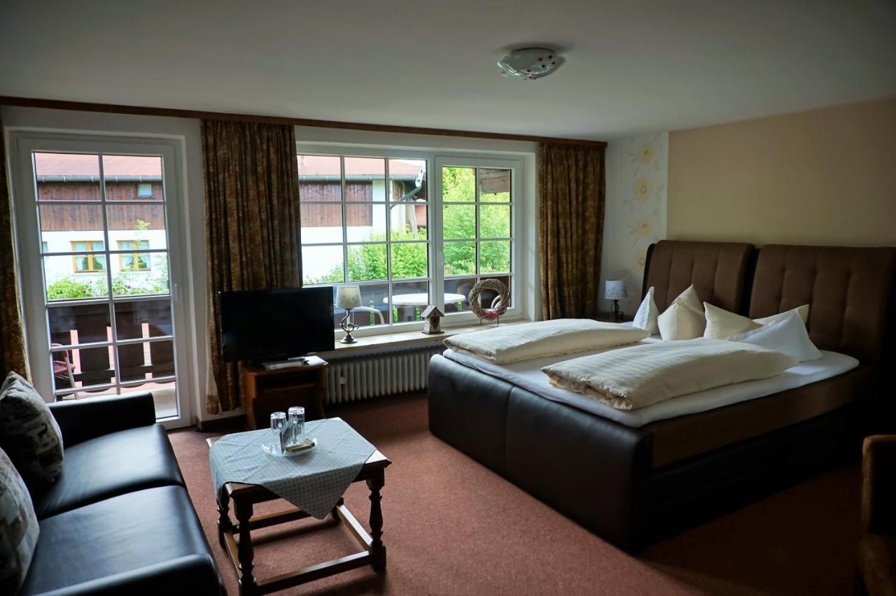 Hotel Garni Liberia Oberstdorf Bagian luar foto